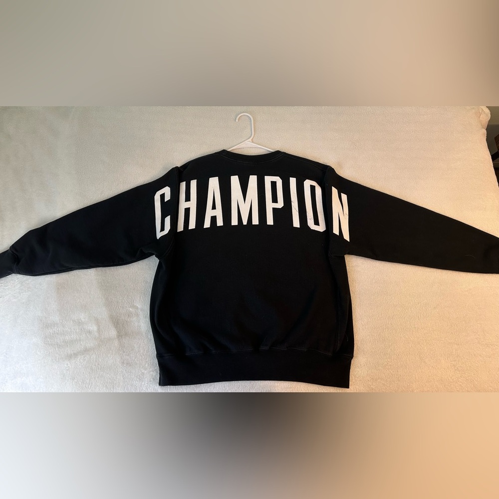 Champion Men's Classic Black Crewneck Sweater